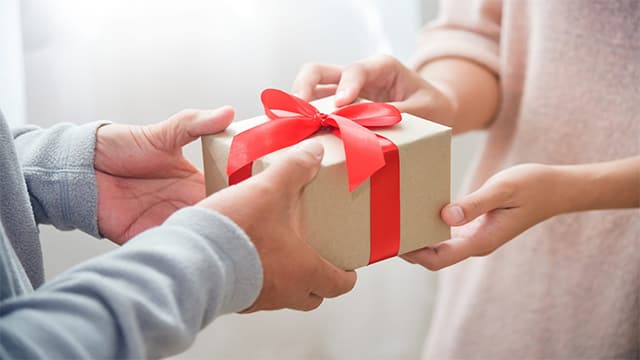 why-gifts-are-important-in-a-relationship